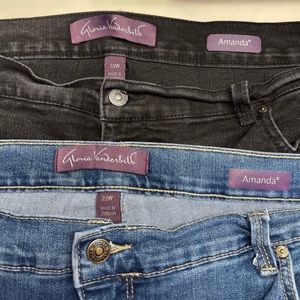 2 pair Gloria Vanderbilt Jeans (Amanda) size 22